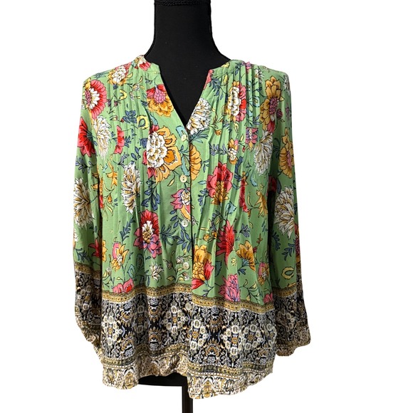 figueroa & flower Tops - Figueroa & Flower Green Floral Pintuck Button Front Blouse ALA66J53P Womens PM